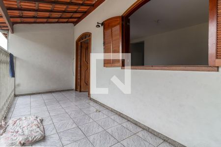 Casa à venda com 180m², 3 quartos e 4 vagas Casa à venda com 180m², 3 quartos e 4 vagasVaranda da Sala 3