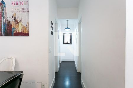 Corredor de apartamento à venda com 3 quartos, 114m² em Vila Suzana, São Paulo