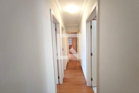 Corredor de apartamento para alugar com 3 quartos, 94m² em Chácara Cneo, Campinas