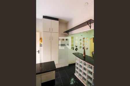 Casa à venda com 131m², 2 quartos e 2 vagas Casa à venda com 131m², 2 quartos e 2 vagasCozinha