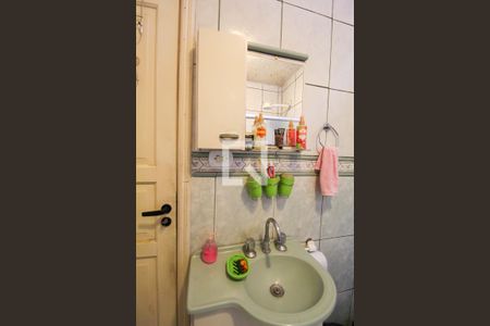 Casa à venda com 131m², 2 quartos e 2 vagas Casa à venda com 131m², 2 quartos e 2 vagasBanheiro