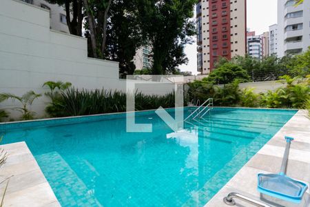 Apartamento à venda com 265m², 4 quartos e 6 vagasÁrea comum - Piscina