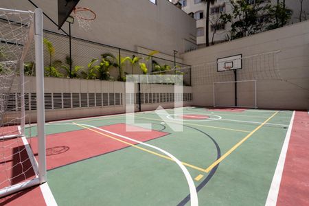 Apartamento à venda com 265m², 4 quartos e 6 vagasÁrea comum - Quadra esportiva