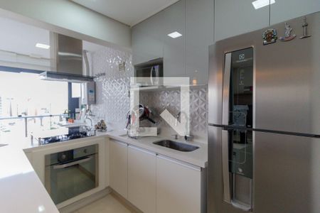 Sala e cozinha de apartamento para alugar com 1 quarto, 38m² em Liberdade, São Paulo