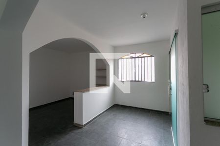 Sala de casa para alugar com 3 quartos, 120m² em Aparecida, Belo Horizonte