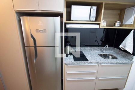 Cozinha de apartamento para alugar com 1 quarto, 24m² em Quarta Parada, São Paulo