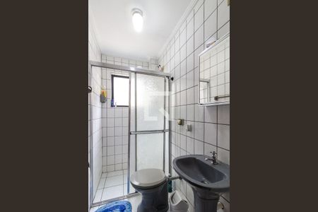 Banheiro de apartamento para alugar com 1 quarto, 50m² em Aviação, Praia Grande