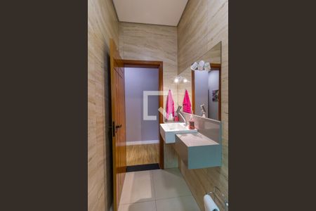 Casa à venda com 160m², 3 quartos e 2 vagasBanheiro