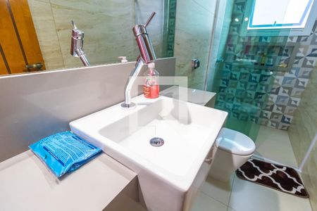 Casa à venda com 160m², 3 quartos e 2 vagasBanheiro