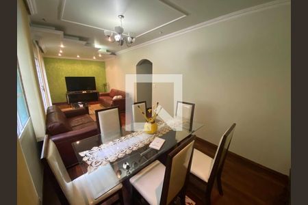 Casa à venda com 4 quartos, 220m² em João Pinheiro, Belo Horizonte
