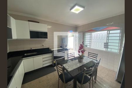 Casa à venda com 4 quartos, 377m² em Alto dos Pinheiros, Belo Horizonte