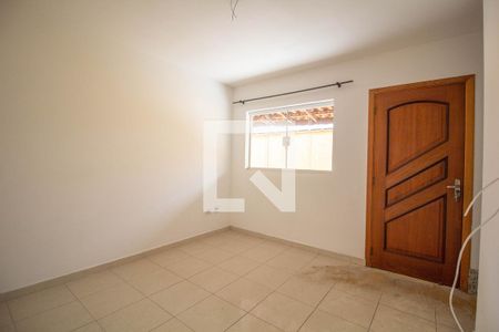 Sala de casa de condomínio à venda com 2 quartos, 60m² em Itaquera, São Paulo