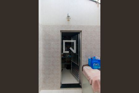 Casa à venda com 420m², 4 quartos e 2 vagas Casa à venda com 420m², 4 quartos e 2 vagasLavanderia