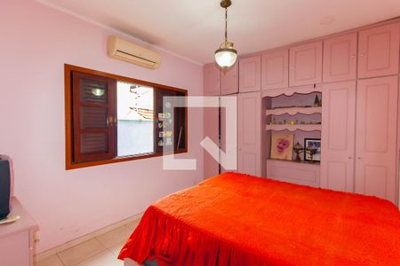 Casa à venda com 420m², 4 quartos e 2 vagas Casa à venda com 420m², 4 quartos e 2 vagasQuarto 3