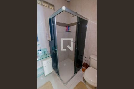 Casa à venda com 420m², 4 quartos e 2 vagas Casa à venda com 420m², 4 quartos e 2 vagasBanheiro da Suíte 1