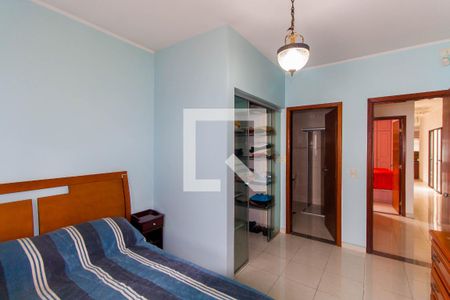 Casa à venda com 420m², 4 quartos e 2 vagas Casa à venda com 420m², 4 quartos e 2 vagasSuíte 2