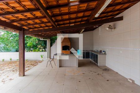 Casa à venda com 420m², 4 quartos e 2 vagas Casa à venda com 420m², 4 quartos e 2 vagasChurrasqueira