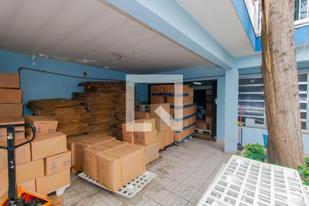 Casa à venda com 420m², 4 quartos e 2 vagas Casa à venda com 420m², 4 quartos e 2 vagasGaragem