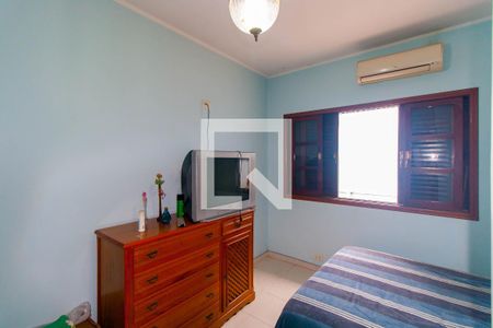 Casa à venda com 420m², 4 quartos e 2 vagas Casa à venda com 420m², 4 quartos e 2 vagasSuíte 2