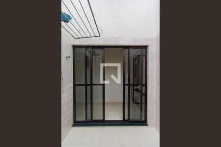 Casa à venda com 420m², 4 quartos e 2 vagas Casa à venda com 420m², 4 quartos e 2 vagasLavanderia