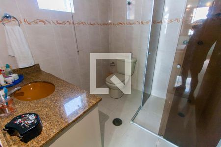 Casa à venda com 420m², 4 quartos e 2 vagas Casa à venda com 420m², 4 quartos e 2 vagasBanheiro da Suíte 2