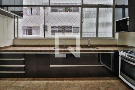 Apartamento à venda com 185m², 4 quartos e 2 vagasCozinha