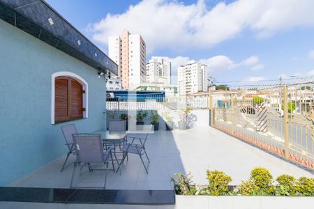 Casa à venda com 227m², 3 quartos e 2 vagasVaranda do quarto 2