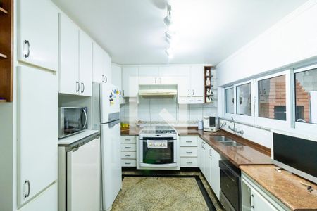 Casa à venda com 227m², 3 quartos e 2 vagasCozinha