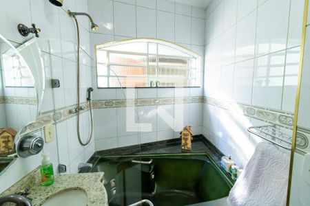 Casa à venda com 227m², 3 quartos e 2 vagasBanheiro da Suite