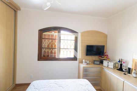 Casa à venda com 227m², 3 quartos e 2 vagasQuarto 1