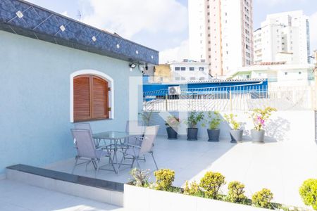 Casa à venda com 227m², 3 quartos e 2 vagasVaranda do quarto 2