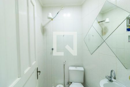 Casa à venda com 227m², 3 quartos e 2 vagasBanheiro da área de serviço