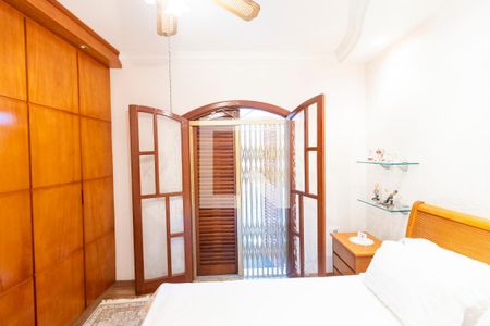 Casa à venda com 227m², 3 quartos e 2 vagasSuíte