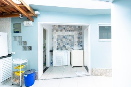 Casa à venda com 227m², 3 quartos e 2 vagasÁrea de Serviço