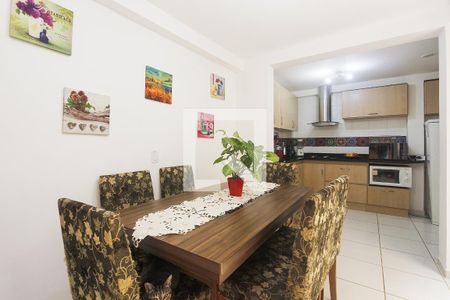 Casa à venda com 180m², 3 quartos e 2 vagas Casa à venda com 180m², 3 quartos e 2 vagasCozinha