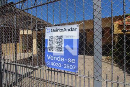 Casa à venda com 180m², 3 quartos e 2 vagas Casa à venda com 180m², 3 quartos e 2 vagasPLACA