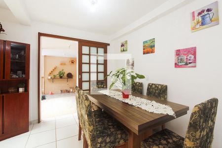 Casa à venda com 180m², 3 quartos e 2 vagas Casa à venda com 180m², 3 quartos e 2 vagasCozinha