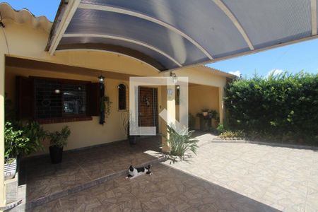 Casa à venda com 180m², 3 quartos e 2 vagas Casa à venda com 180m², 3 quartos e 2 vagasPatio