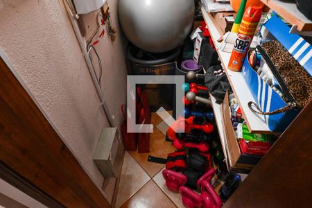 Despensa de casa para alugar com 3 quartos, 263m² em  Cursino, São Paulo