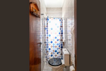 Casa para alugar com 263m², 3 quartos e 6 vagasBanheiro de Serviço