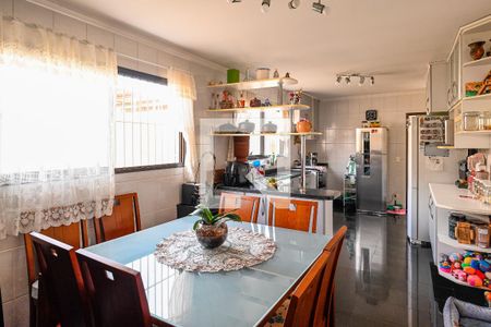 Casa para alugar com 263m², 3 quartos e 6 vagasCozinha