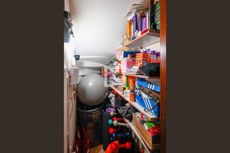 Despensa de casa para alugar com 3 quartos, 263m² em  Cursino, São Paulo