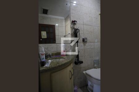 Casa à venda com 256m², 4 quartos e 2 vagasBanheiro