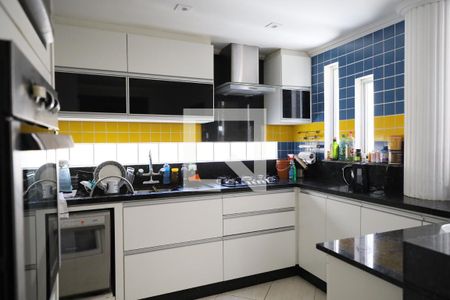 Casa à venda com 256m², 4 quartos e 2 vagasCozinha