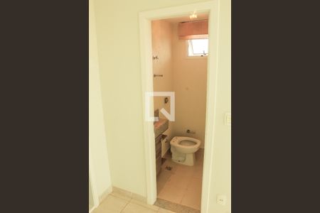 Banheiro da Sala de apartamento para alugar com 3 quartos, 165m² em Osvaldo Rezende, Uberlândia