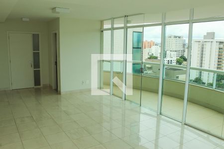 Sala de apartamento para alugar com 3 quartos, 165m² em Osvaldo Rezende, Uberlândia