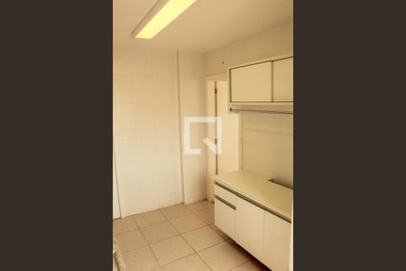 Apartamento para alugar com 165m², 3 quartos e 3 vagasÁrea de Serviço