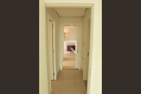 Corredor de apartamento para alugar com 3 quartos, 165m² em Osvaldo Rezende, Uberlândia