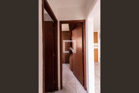 Corredor de apartamento para alugar com 2 quartos, 55m² em Chácara Seis de Outubro, São Paulo