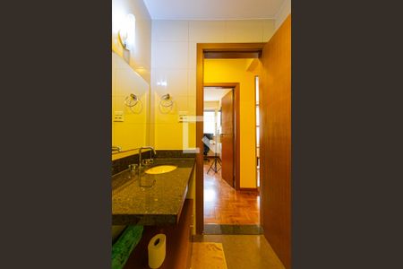 Apartamento para alugar com 86m², 2 quartos e sem vagaBanheiro